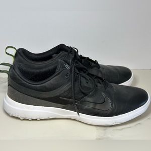 Nike women’s golf shoes Akamai size 10 black and white excellent used condition